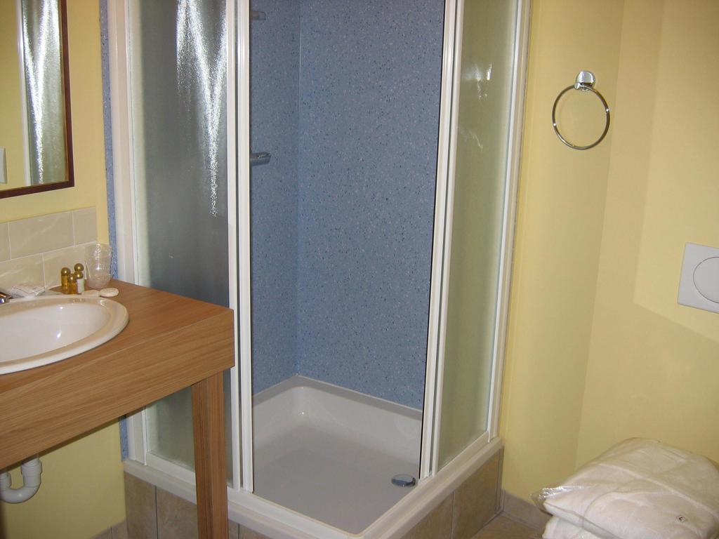 Hotel Van Reeth'S Koffiebranderij Puurs Ruang foto