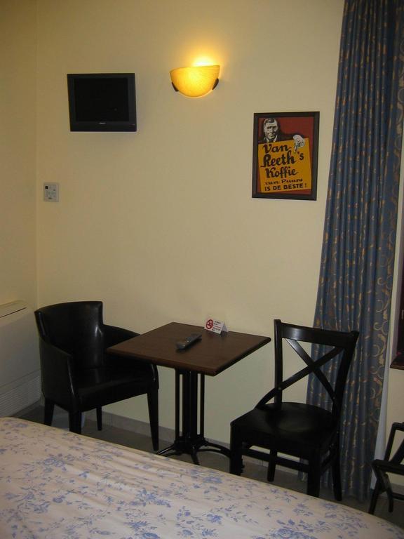 Hotel Van Reeth'S Koffiebranderij Puurs Ruang foto