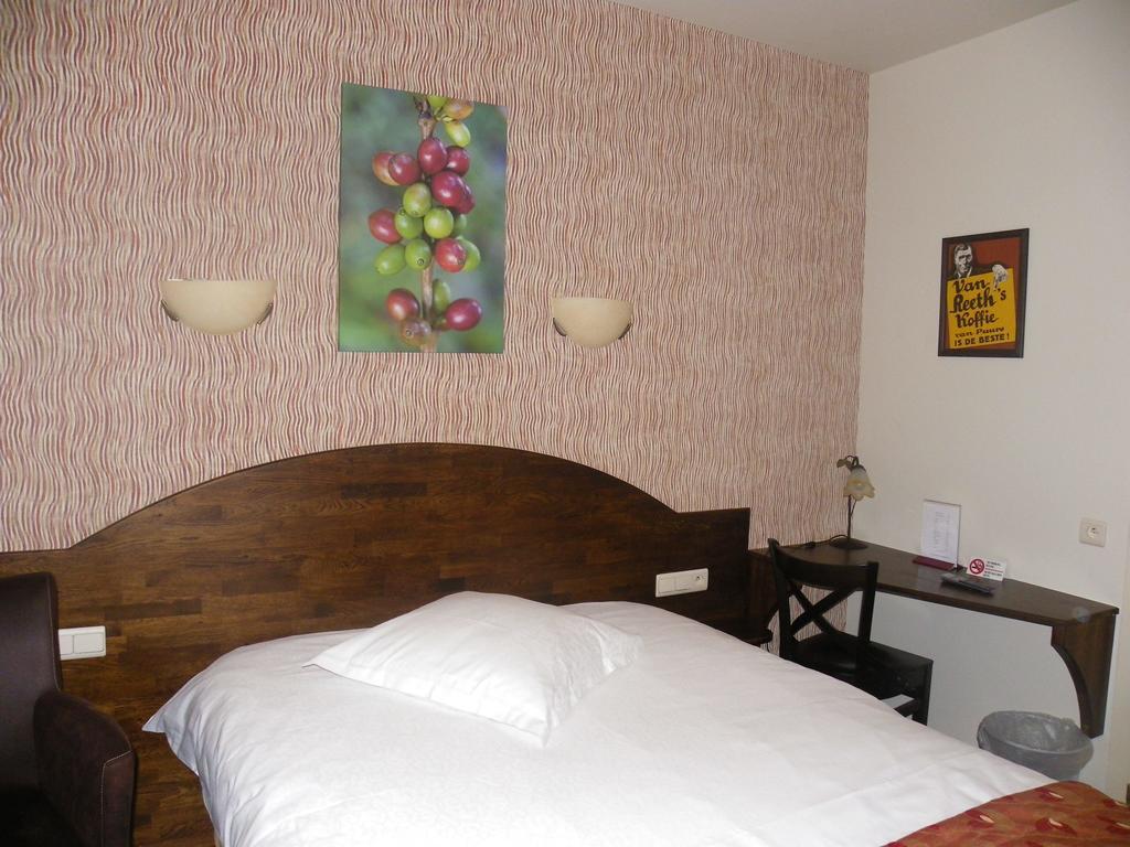 Hotel Van Reeth'S Koffiebranderij Puurs Ruang foto