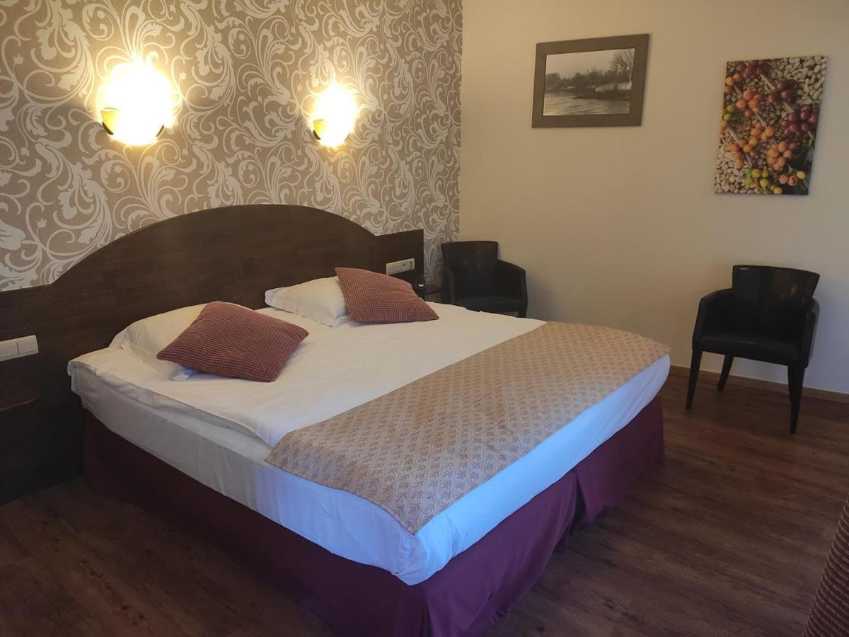 Hotel Van Reeth'S Koffiebranderij Puurs Bagian luar foto