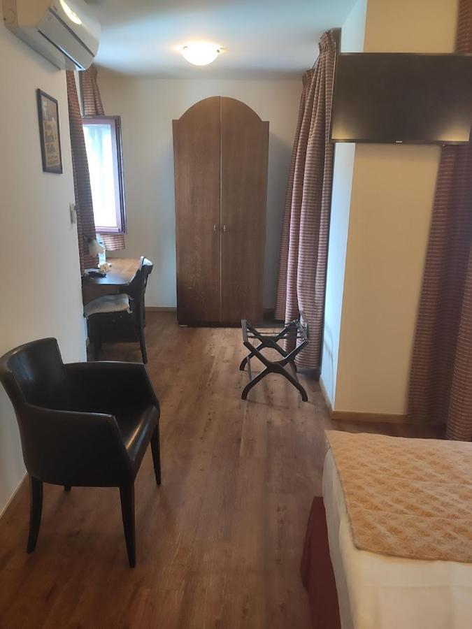 Hotel Van Reeth'S Koffiebranderij Puurs Bagian luar foto