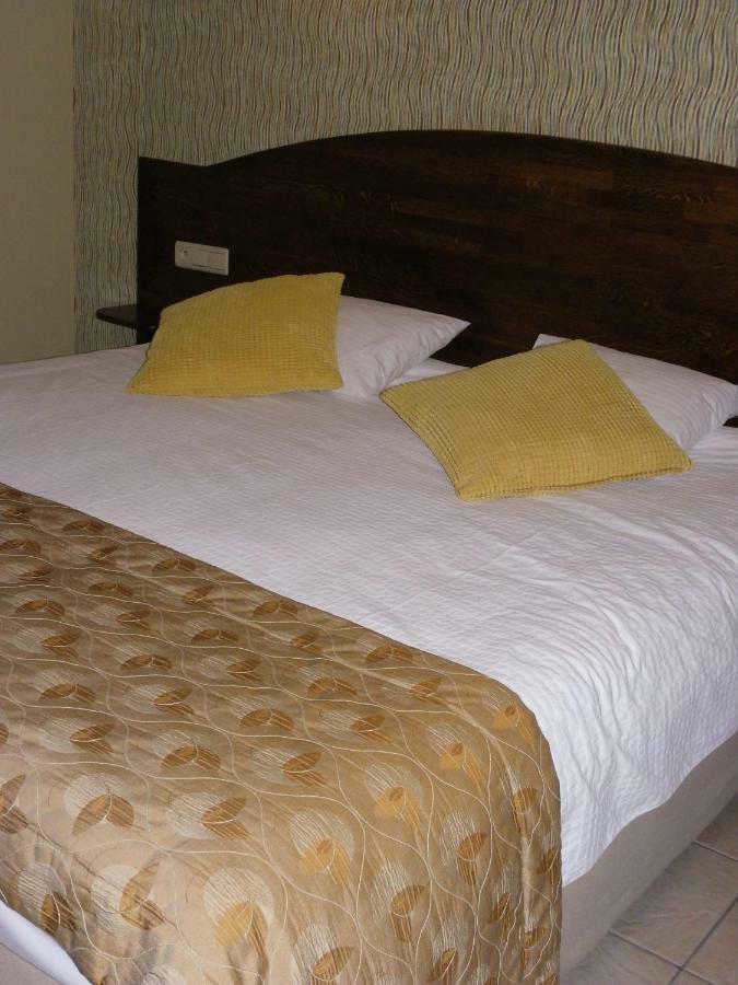 Hotel Van Reeth'S Koffiebranderij Puurs Bagian luar foto